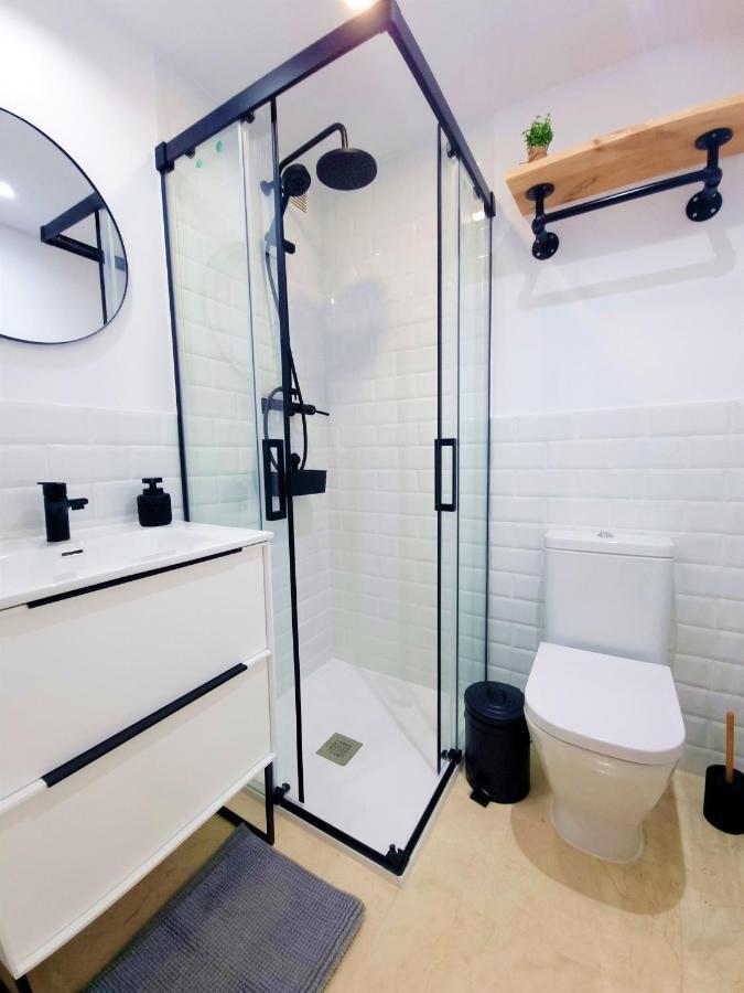 Charlot Center Apartment I อาลิกันเต ภายนอก รูปภาพ
