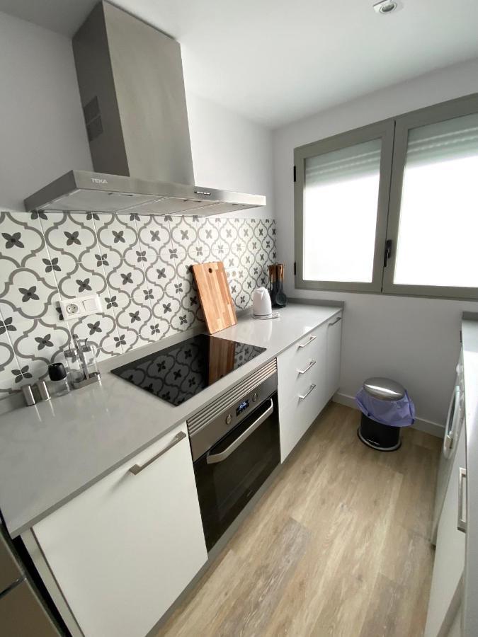 Charlot Center Apartment I อาลิกันเต ภายนอก รูปภาพ